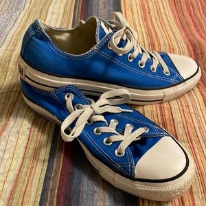 Converse royal blue mens 7, womens 9